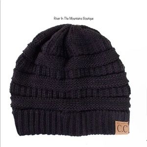 NWT! C.C Knitted Thread Beanie! “Black”